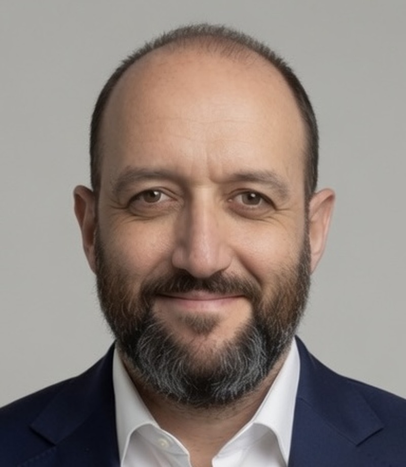 Portrait of Ashley Hirst